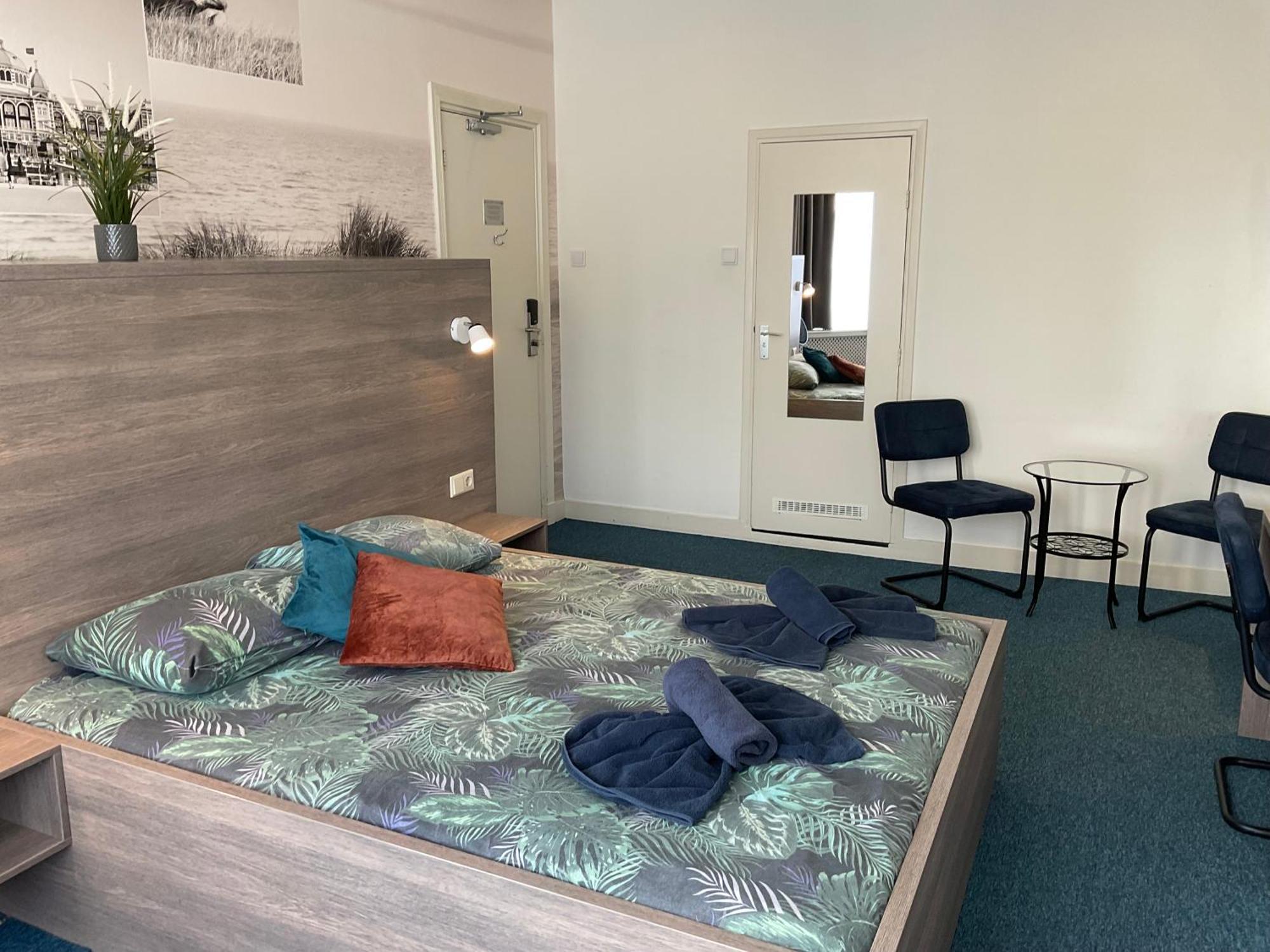 Poseidon Hotel *